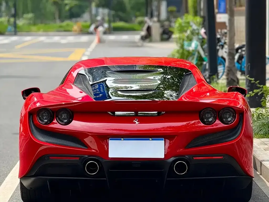 Ferrari F8 — фото 3