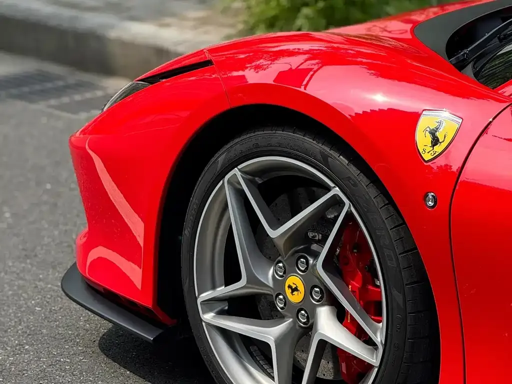 Ferrari F8 — фото 7