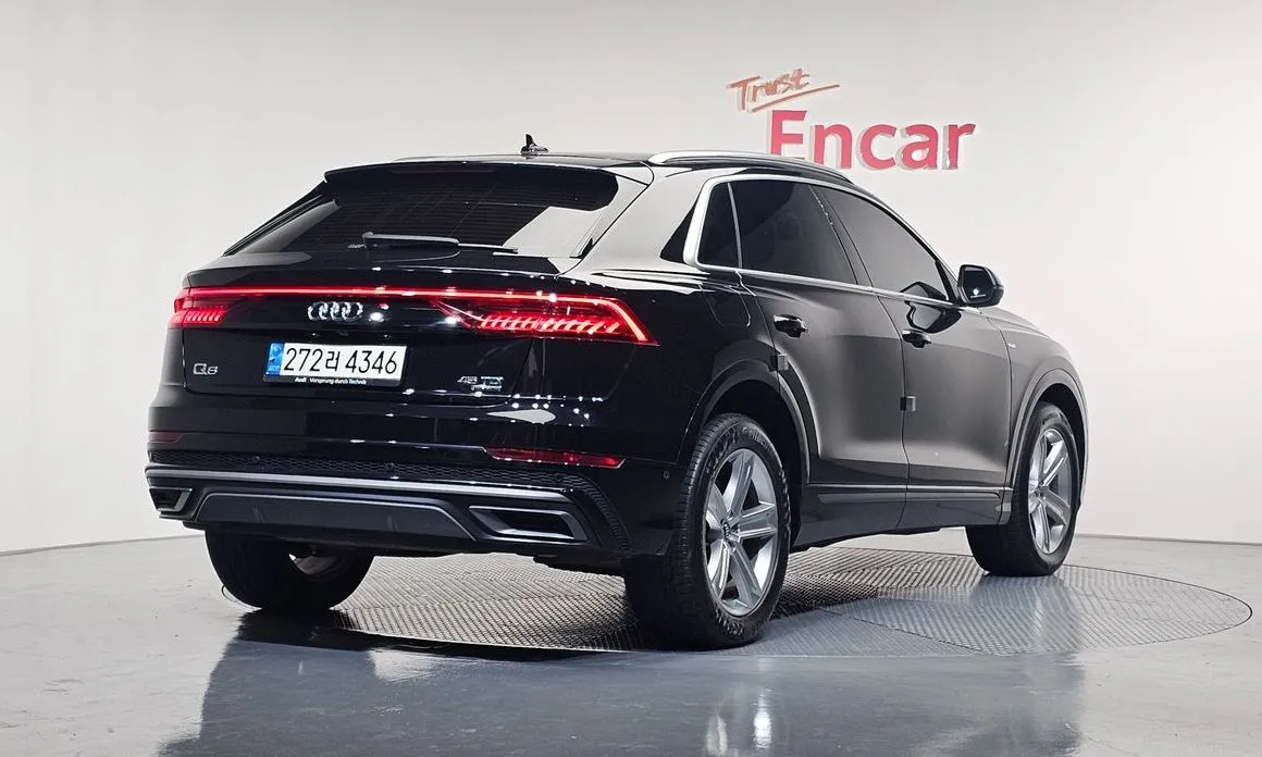 Audi Q8 — фото 4