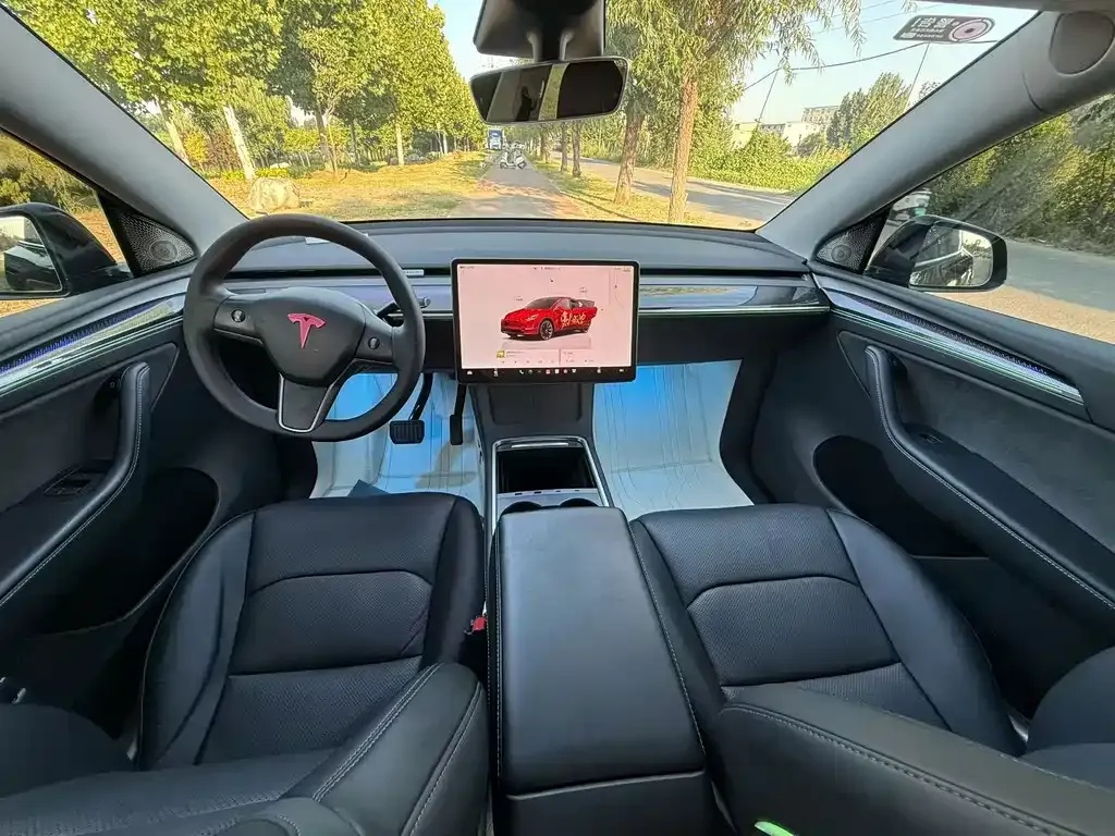 Tesla Model Y — фото 4