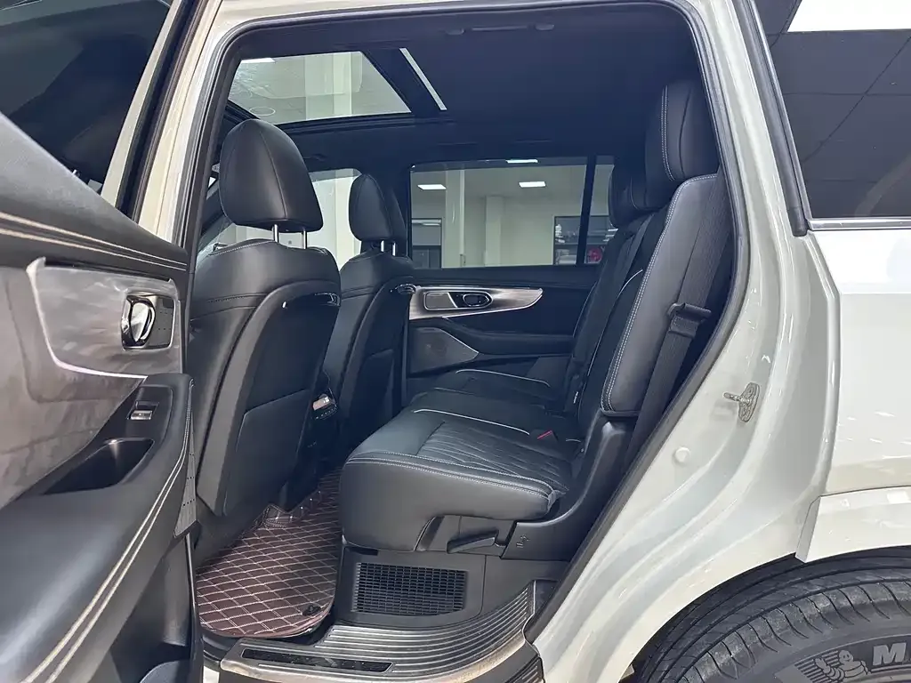 GAC Motor Trumpchi GS8 — фото 10