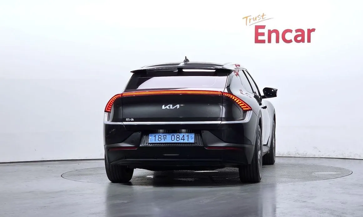 Kia EV6 — фото 9