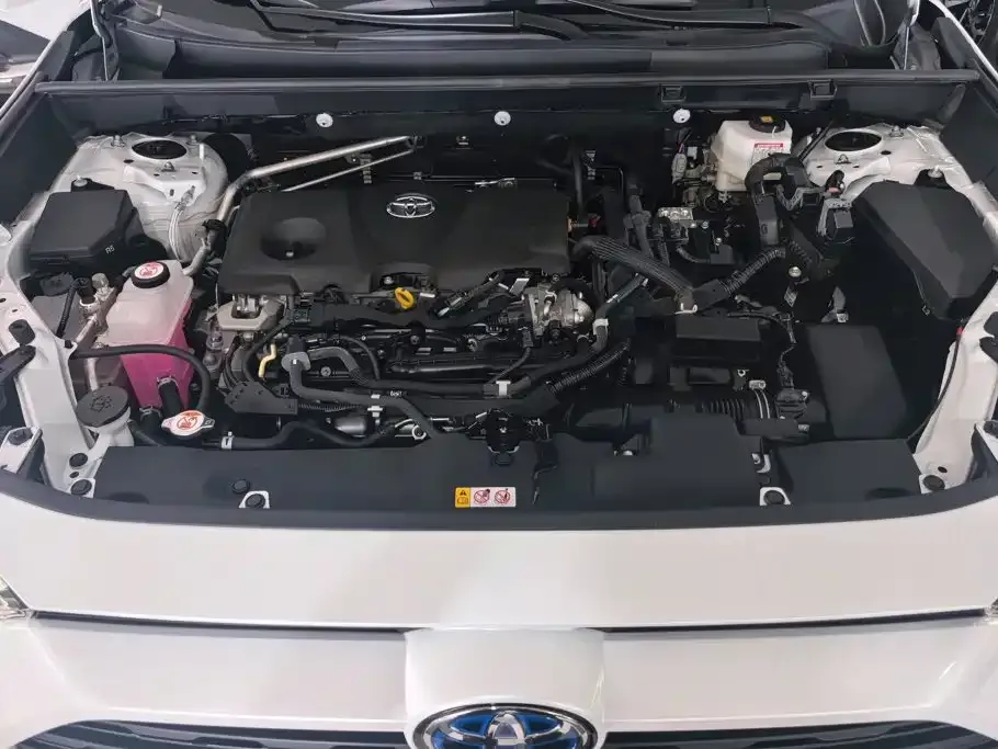 Toyota RAV4 — фото 6