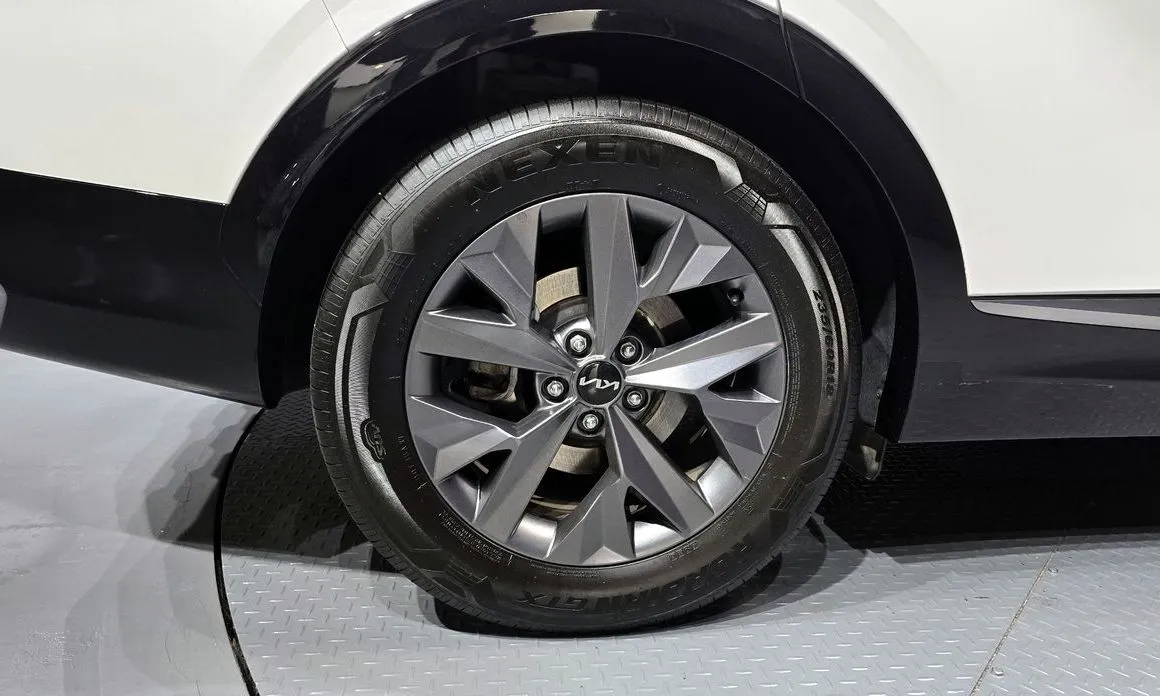 Kia Sportage — фото 6