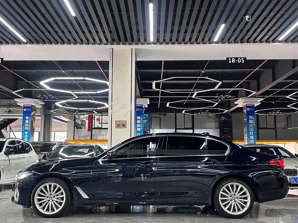 BMW 5 Series — фото 4