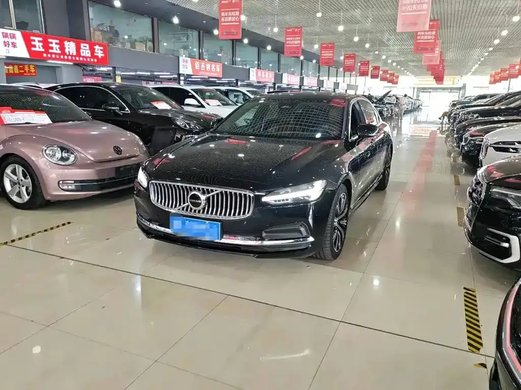 Volvo S90 — фото 1