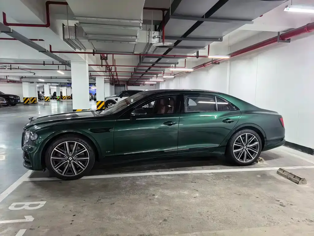 Bentley Flying Spur — фото 5