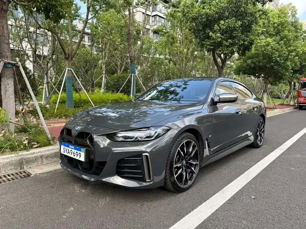 BMW i4 — фото 1