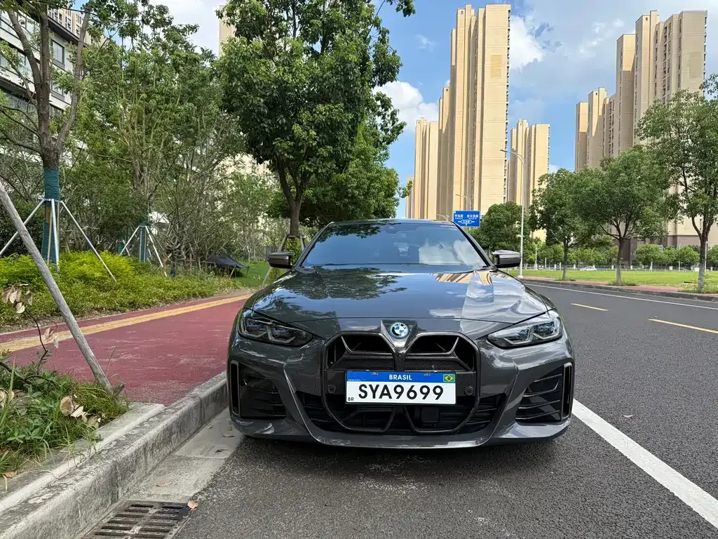 BMW i4 — фото 10