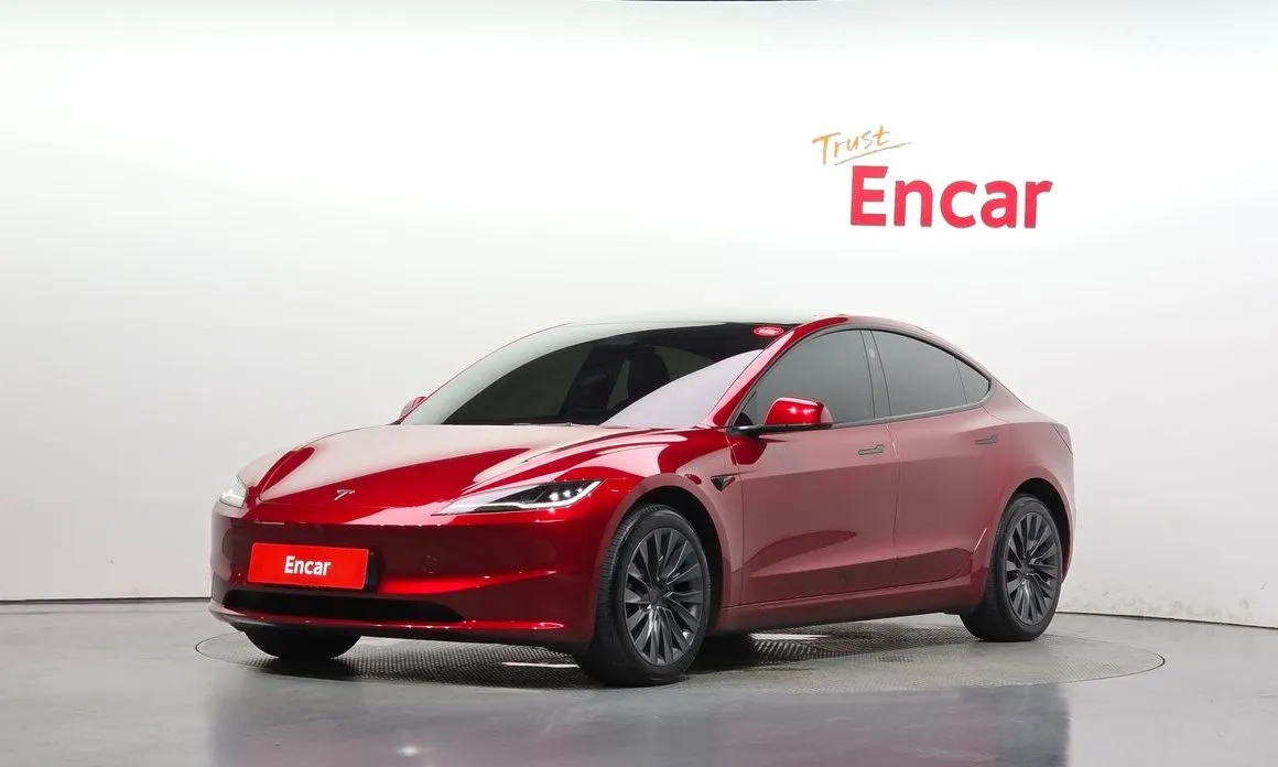Tesla Model 3 — фото 1