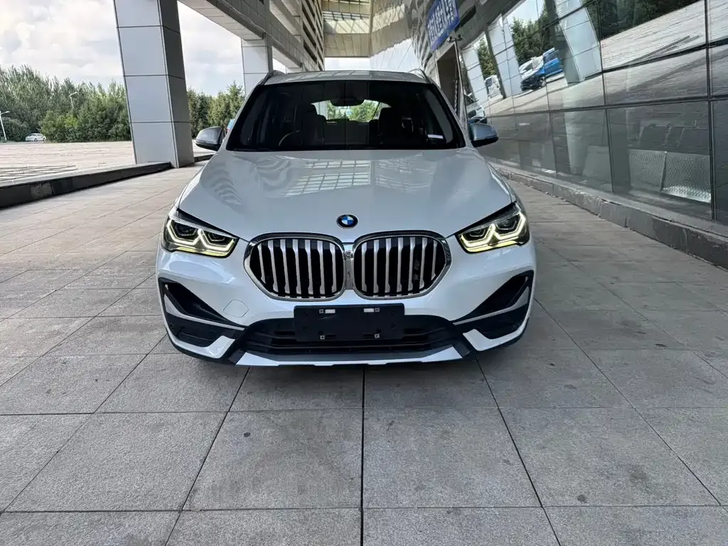 BMW X1 — фото 9
