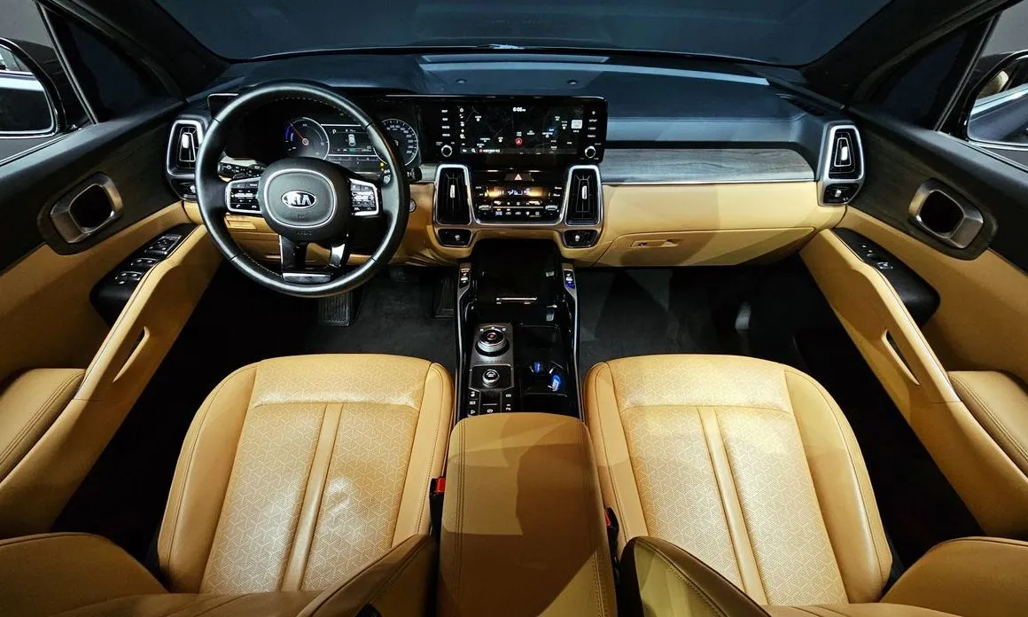Kia Sorento — фото 8