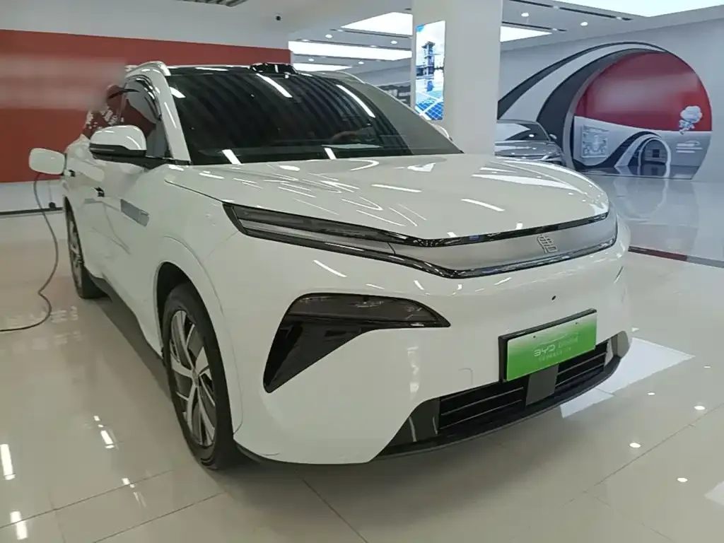 BYD Tang L — фото 3