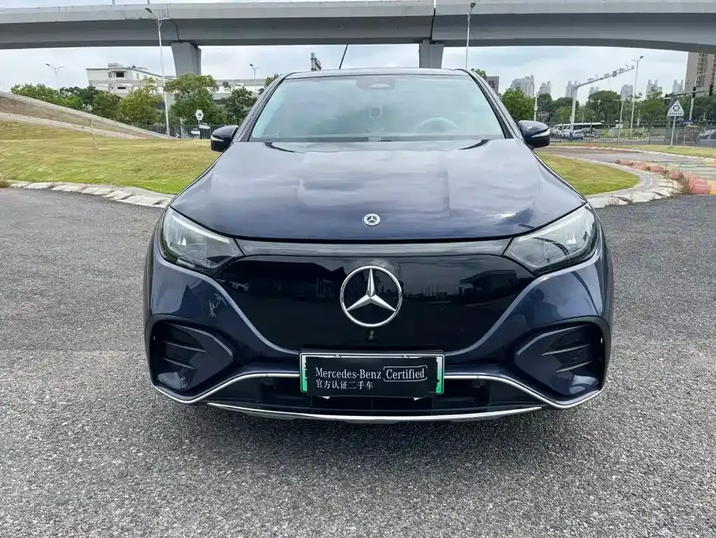 Mercedes-Benz EQE SUV — фото 10