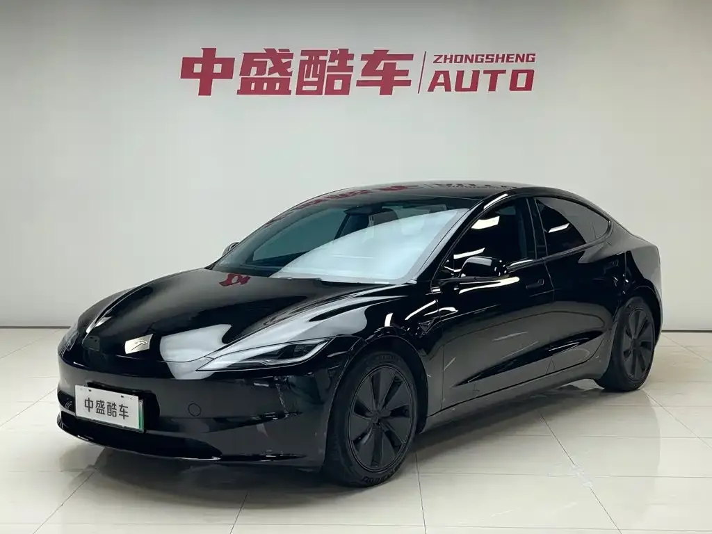 Tesla Model 3 — фото 1