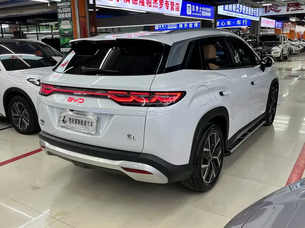 BYD L DM-i — фото 2