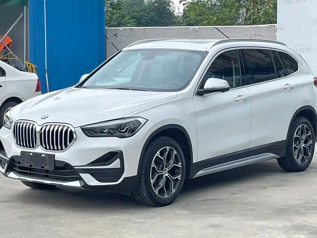 BMW X1 — фото 1