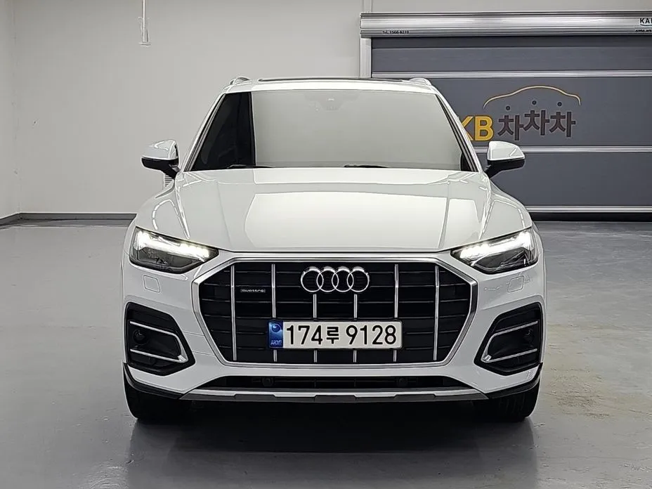 Audi Q5 — фото 1