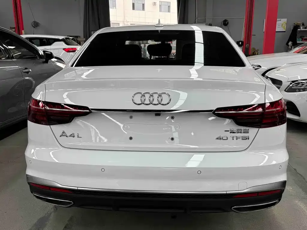 Audi A4L — фото 8