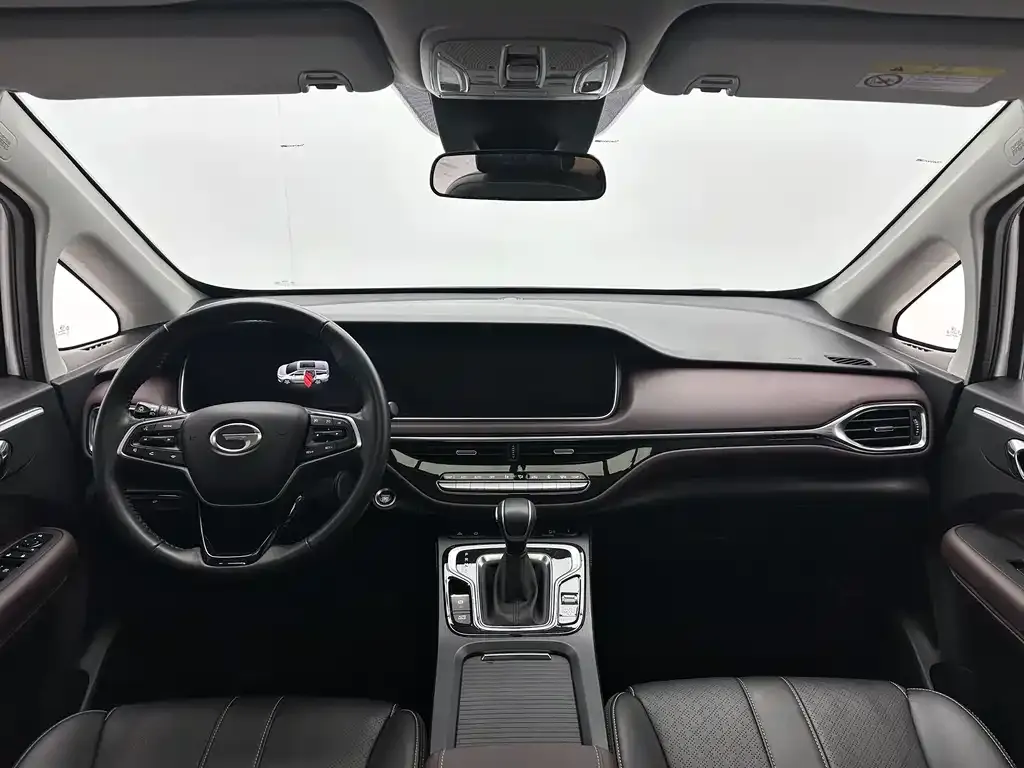 GAC Motor Trumpchi M6 — фото 10