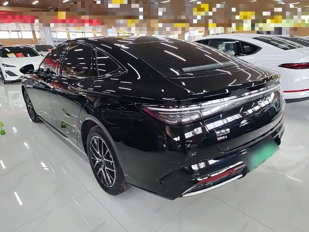 BYD Seal 07 DM-i — фото 8