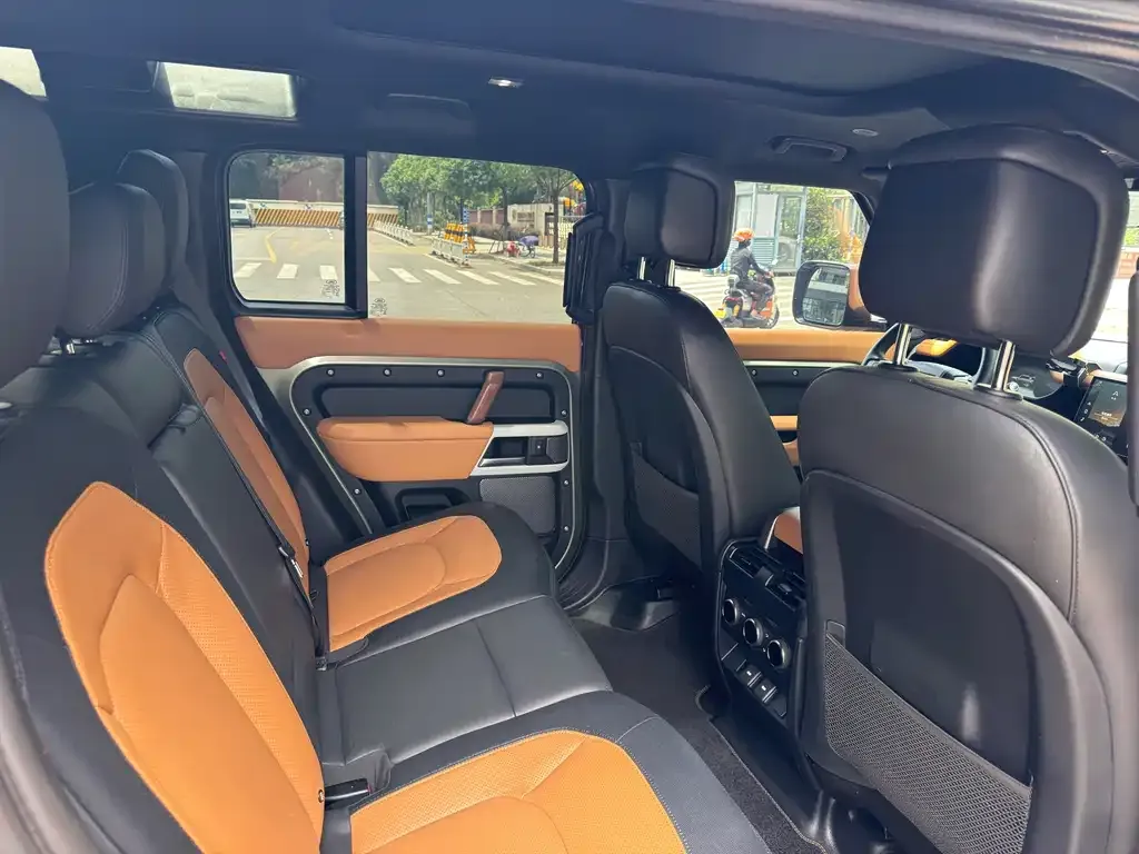 Land Rover Defender — фото 2