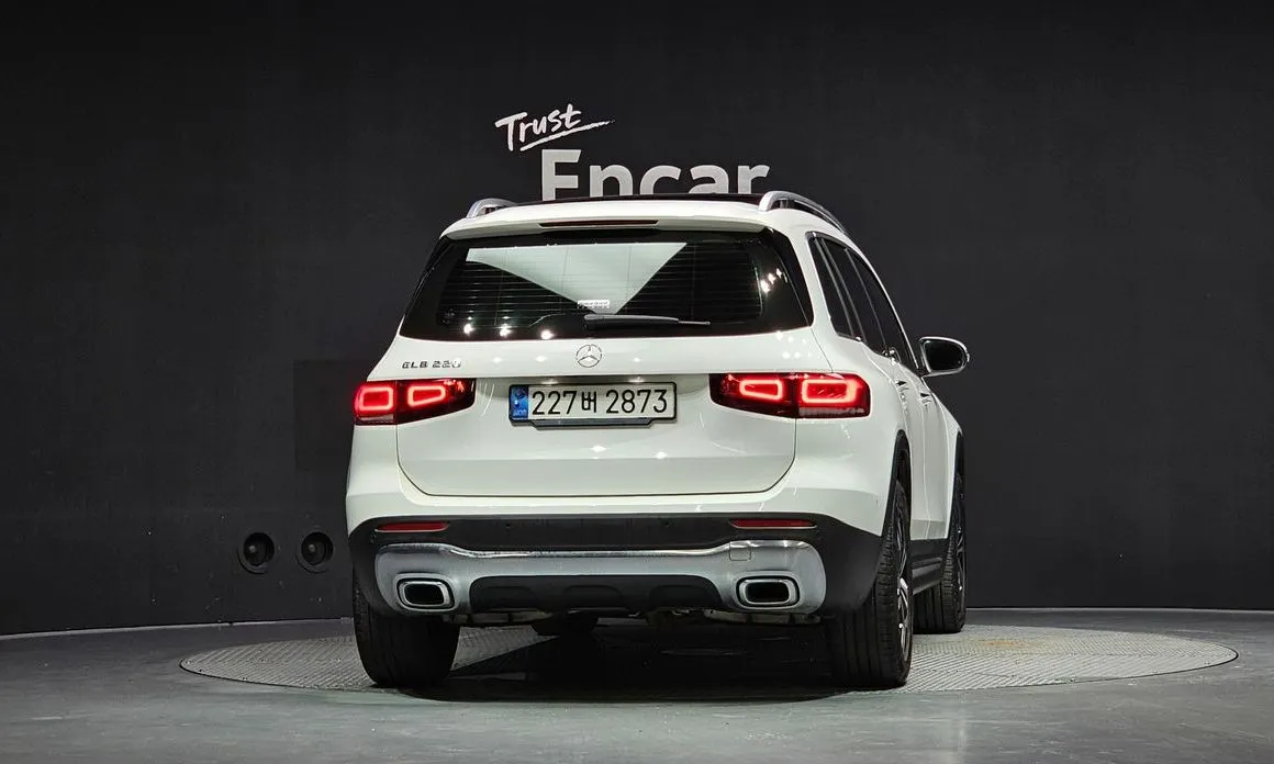 Mercedes-Benz GLB-Class — фото 5