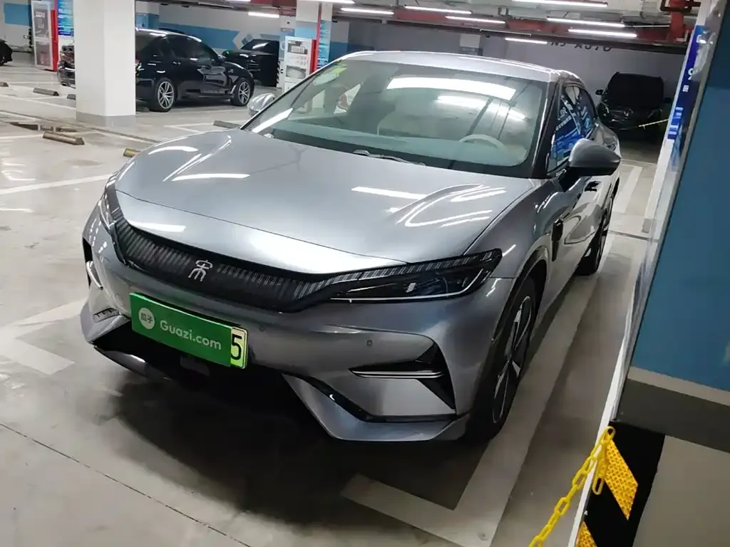 BYD L EV — фото 3
