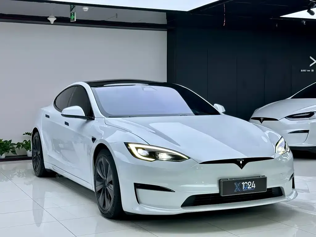 Tesla Model S — фото 4
