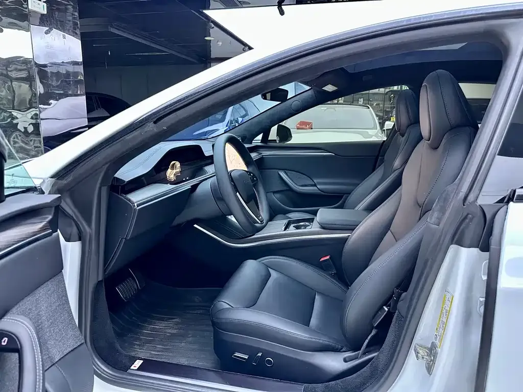 Tesla Model S — фото 10