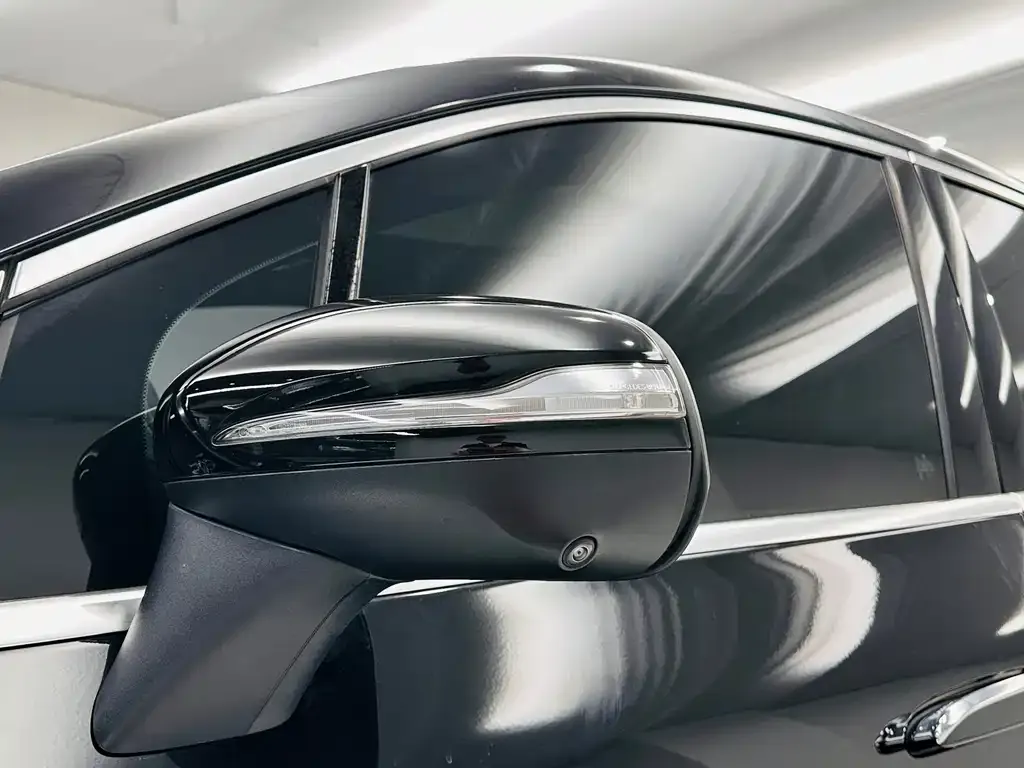 Mercedes-Benz EQS SUV — фото 9