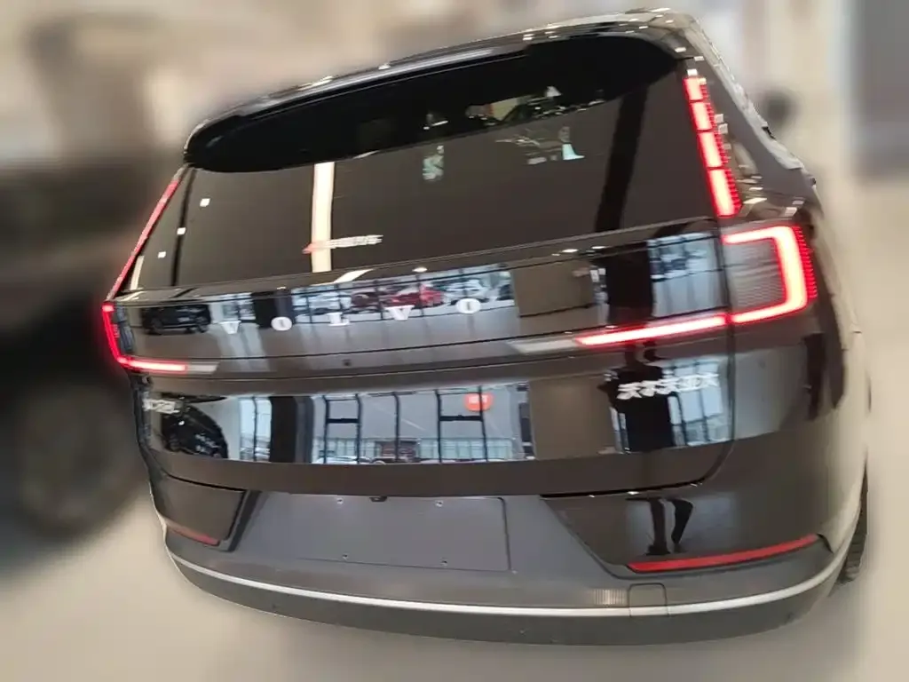 Volvo XC70 Plug-in Hybrid — фото 5