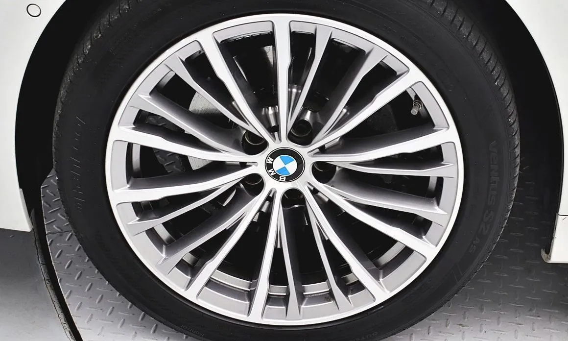 BMW 3-Series — фото 10
