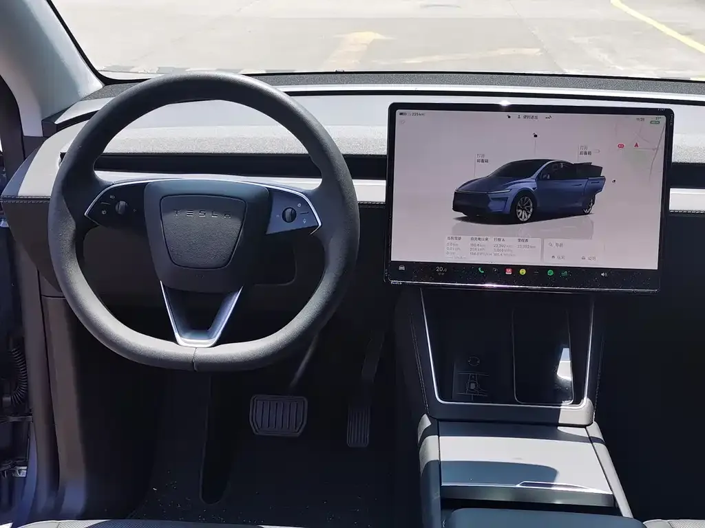 Tesla Model Y — фото 6