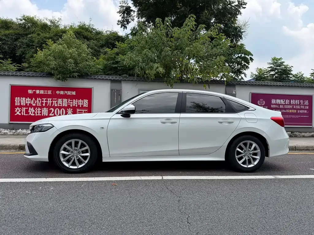 Honda Civic — фото 10