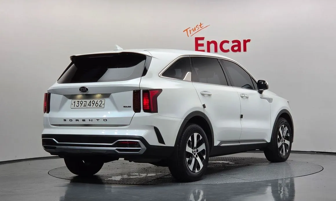 Kia Sorento — фото 5
