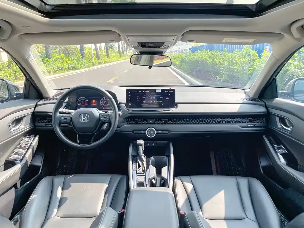 Honda Accord — фото 6