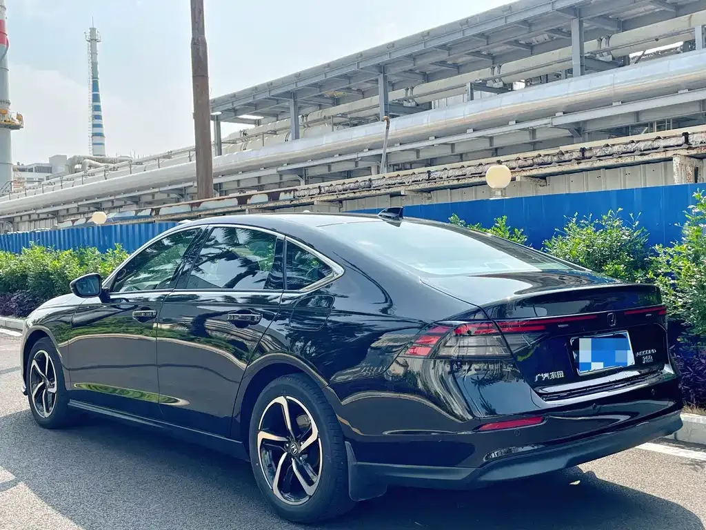 Honda Accord — фото 2