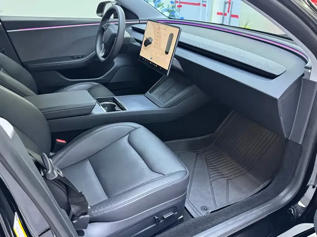 Tesla Model 3 — фото 3