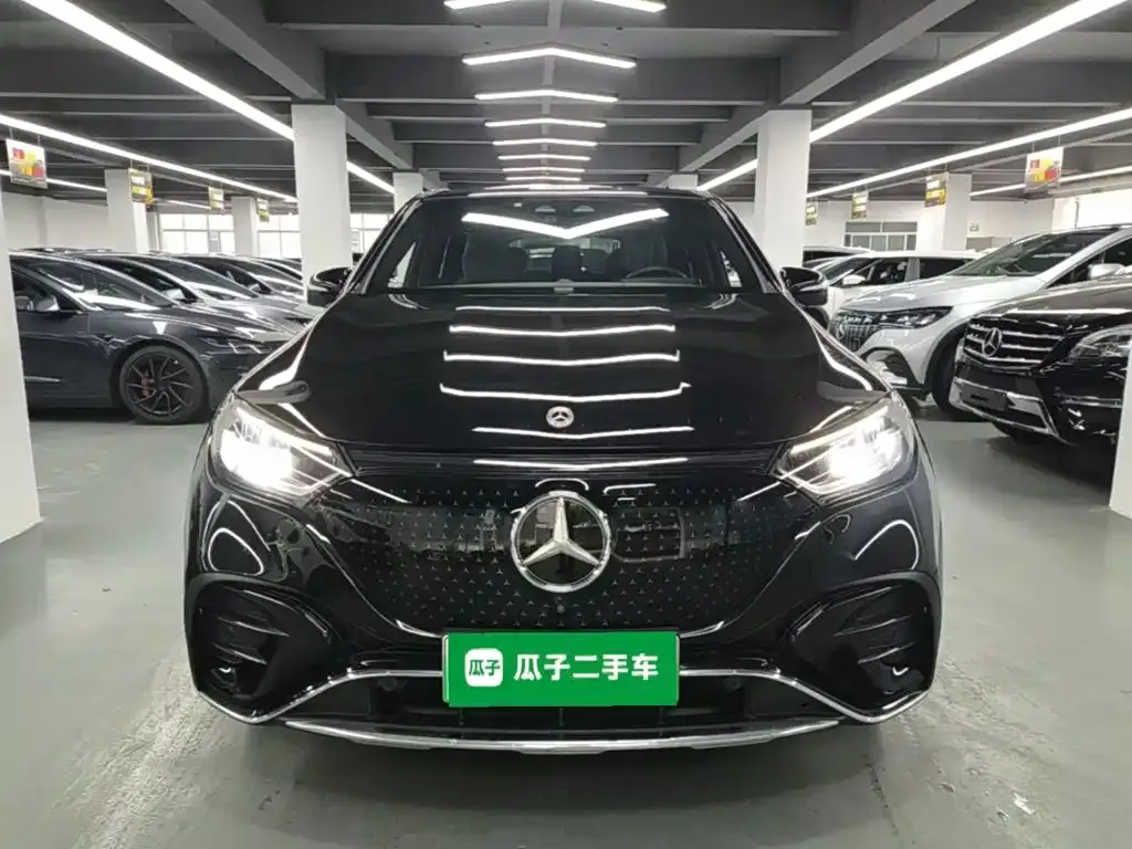 Mercedes-Benz EQE SUV — фото 10