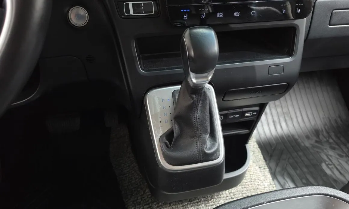 Hyundai Staria — фото 2