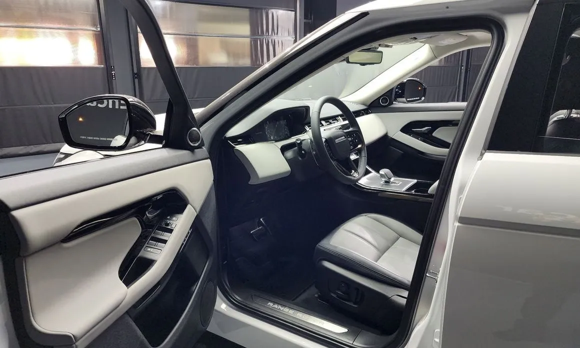 Land Rover Range Rover Evoque — фото 8