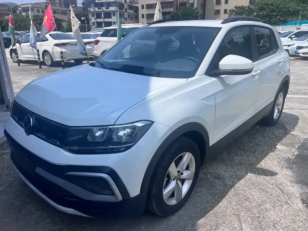 Volkswagen T-Cross — фото 1