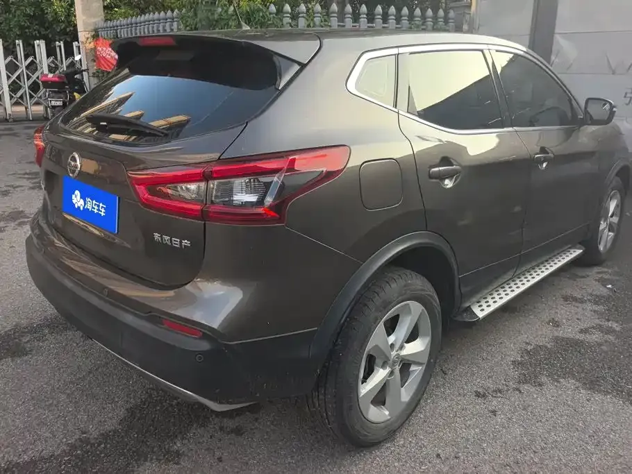 Nissan Qashqai — фото 7