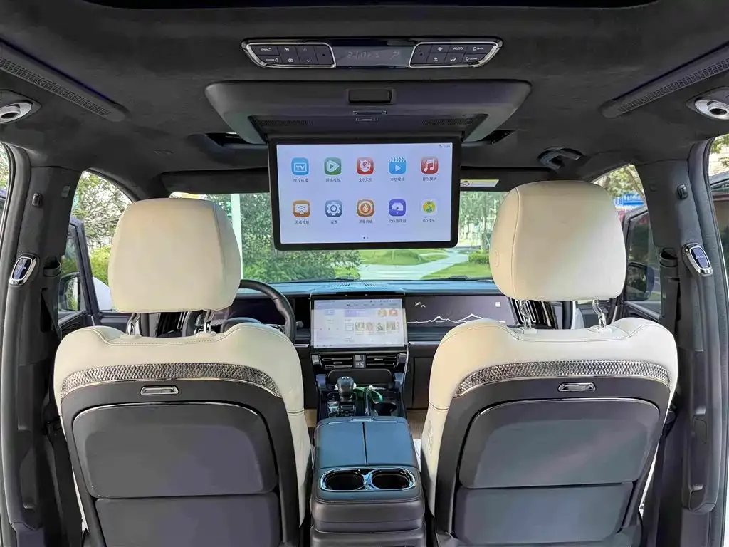 GAC Motor Trumpchi M8 — фото 7