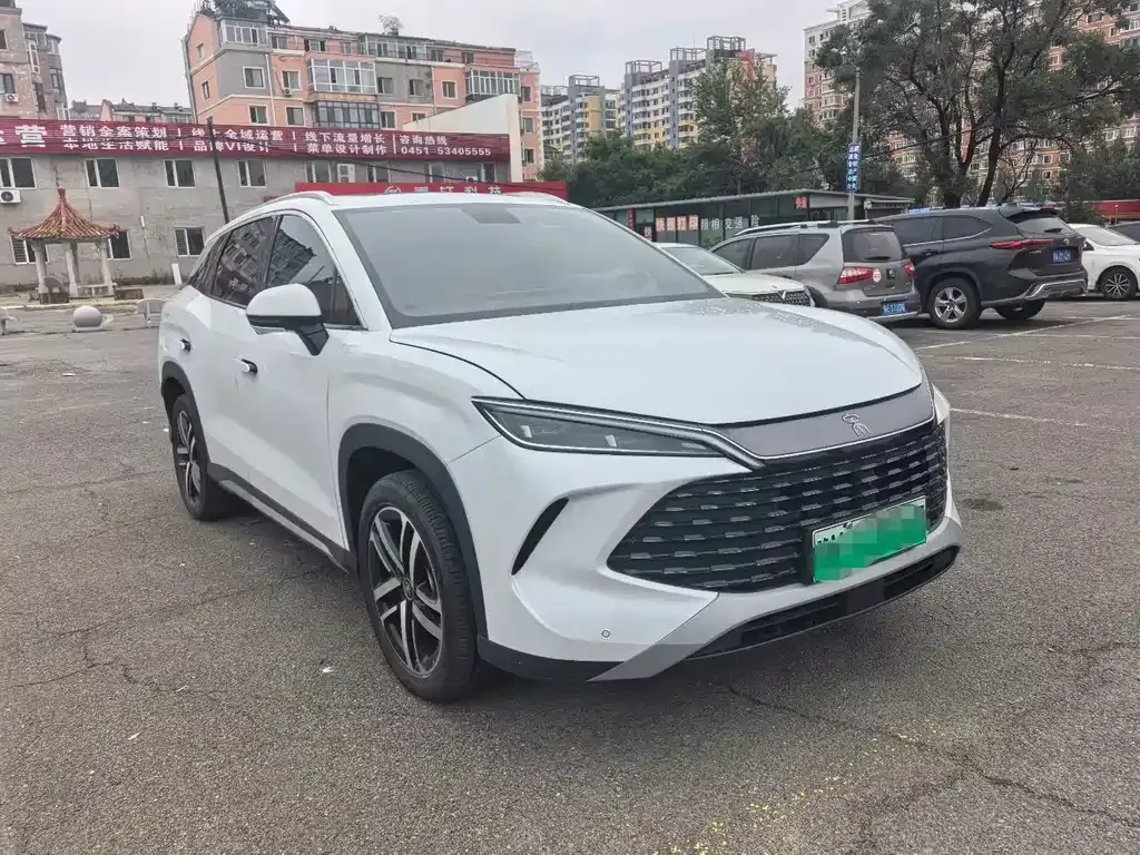 BYD L DM-i — фото 8