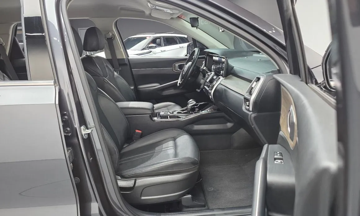Kia Sorento — фото 8