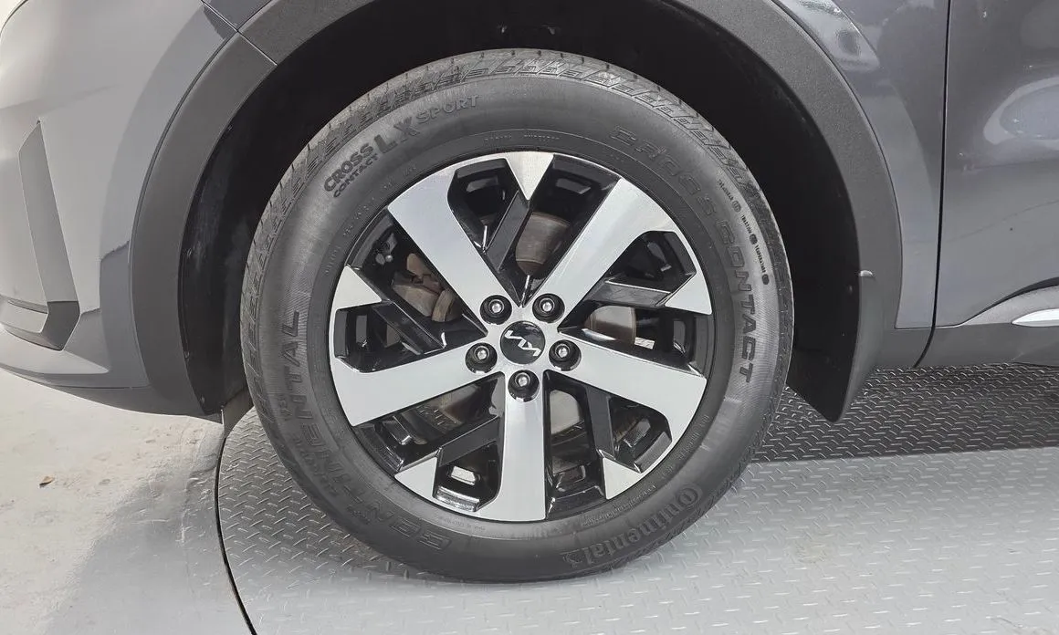 Kia Sorento — фото 9