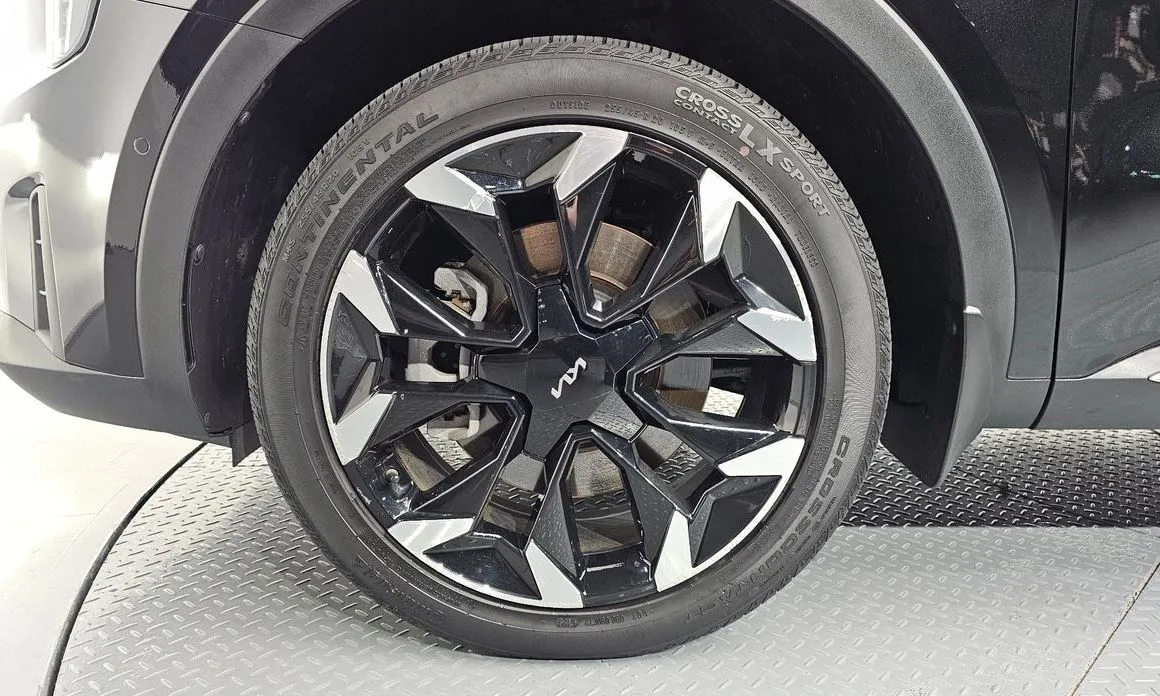 Kia Sorento — фото 10