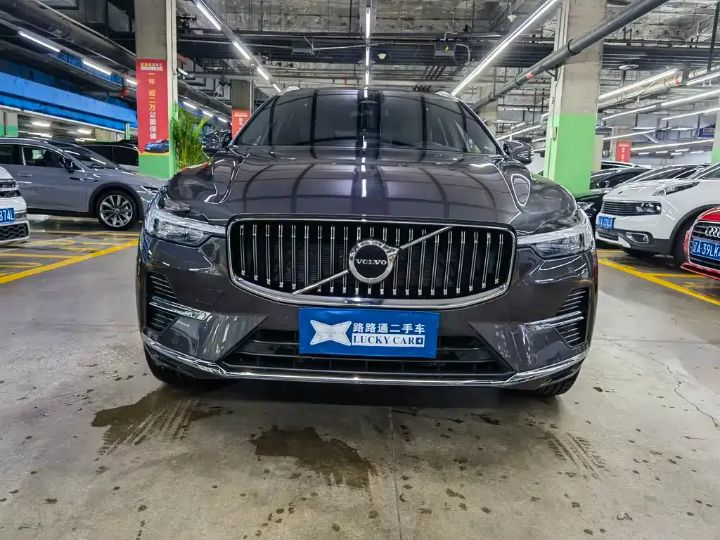 Volvo XC60 — фото 9